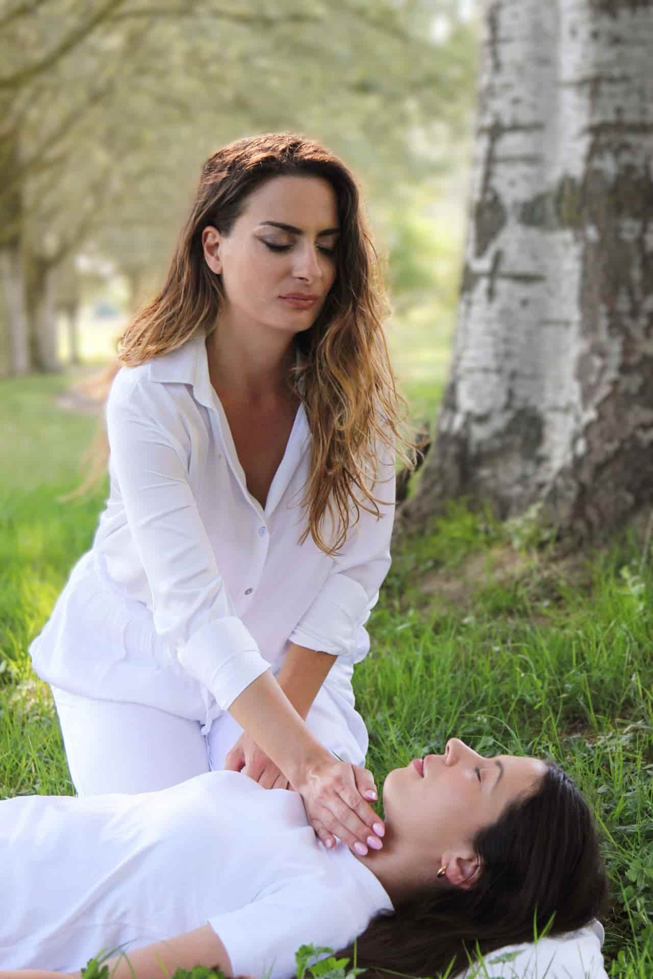 irene-giannecchini-risveglio-reiki-trattamenti-lucca-mindfulness-trattamento-seduta-quanto-dura-un-corso-reiki